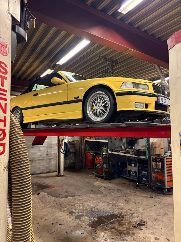 BMW custom eksosanlegg